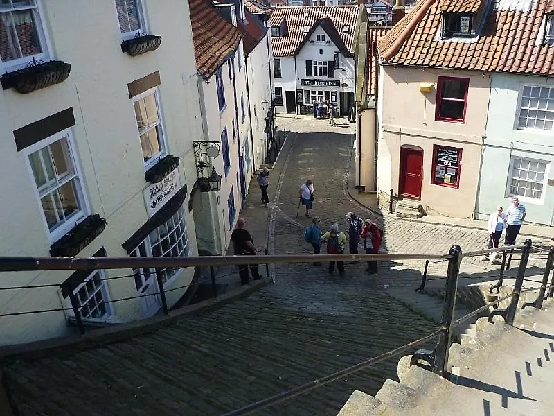 Bensons Gem - Cyanacottages Whitby 0*,  United Kingdom